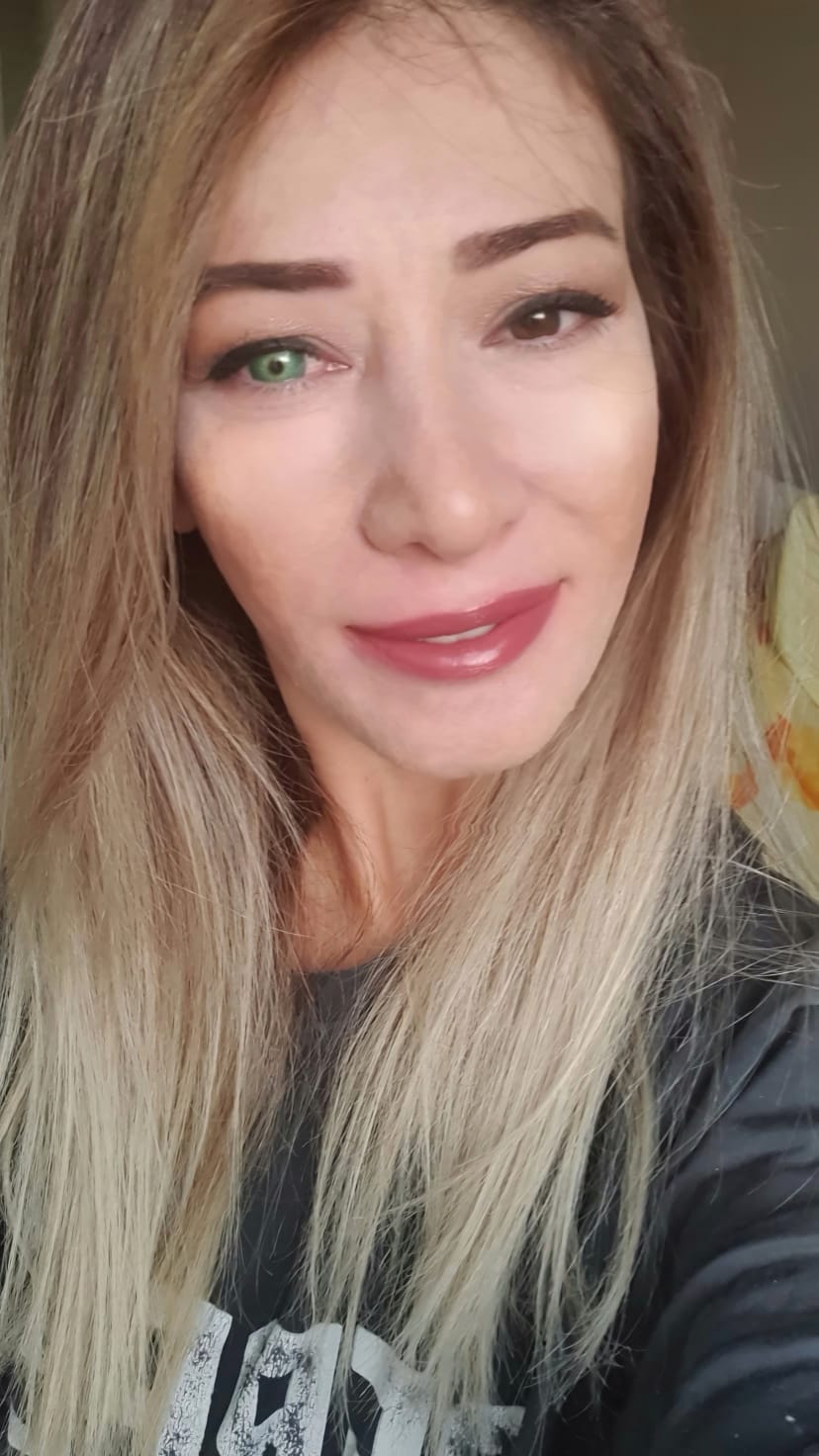 Casablanca Amazon Seri: Amazon Ormanlarının Canlı Renkleriyle Renkli Lens Deneyimi